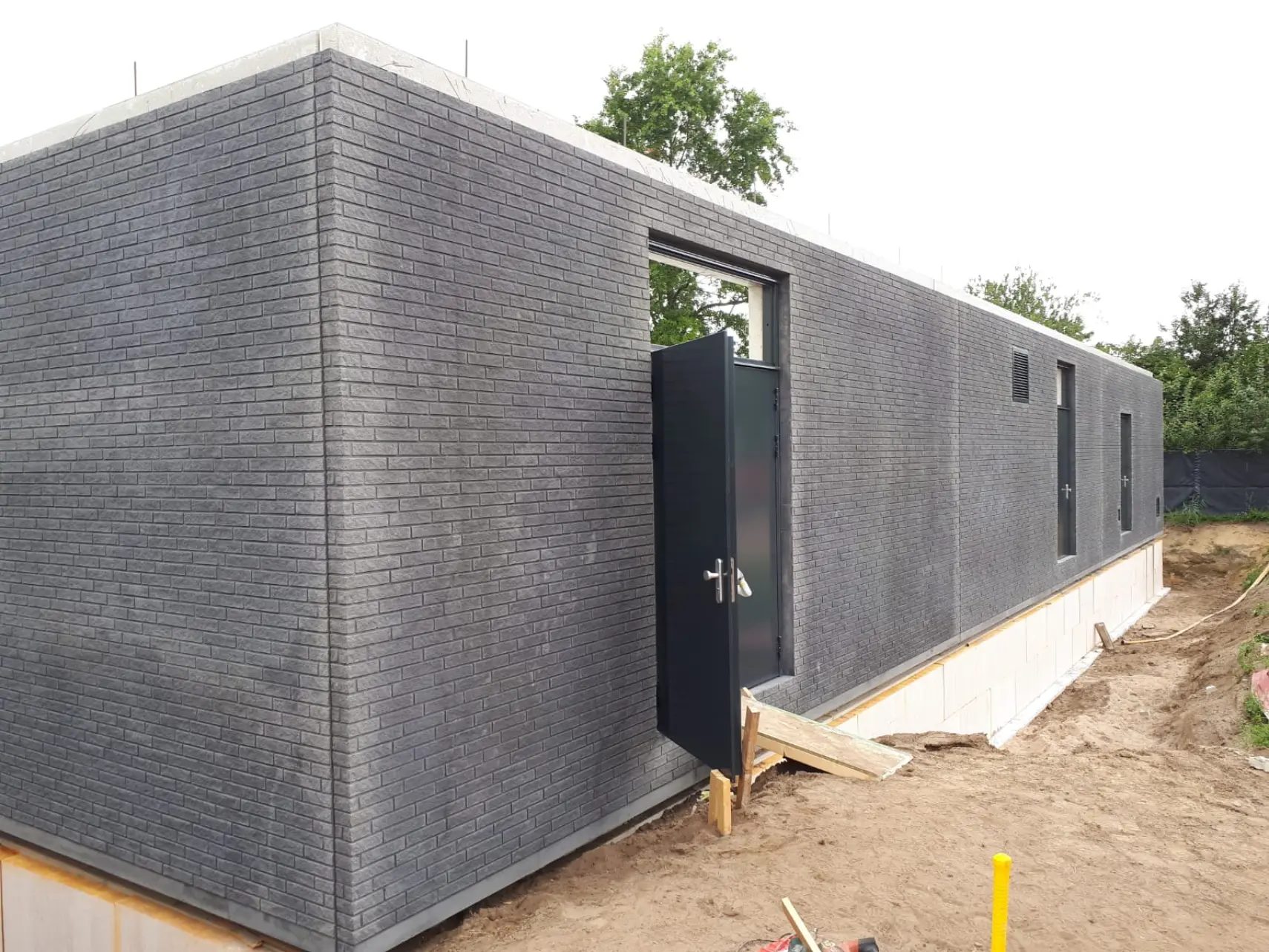 Modular switch house / Operations building (CDG)
